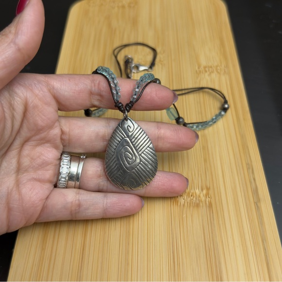 Silpada N2101 Retired glass & leather Necklace - Picture 2 of 8